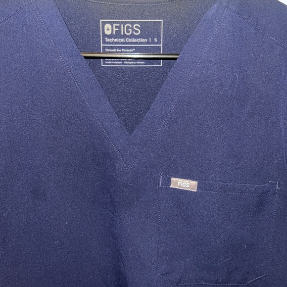 COPY - Figs navy Catarina top - Picture 2 of 3